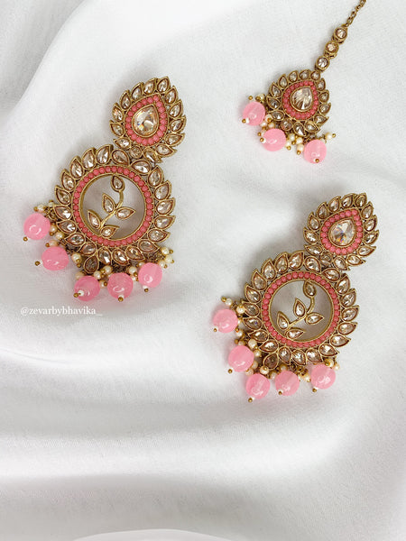 Gold Colored Kundan Lightweight Earrings with Maang Tika & Baby Pink B –  ShopBollyWear.Com